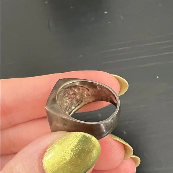 Souvenir Jewelry Silver Bark at the Moon Ozzy Osbourne Ring - Picture 5 of 16